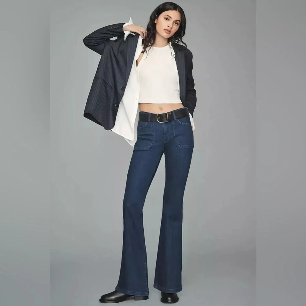 Pilcro - Anthropologie - The Icon - Flare Mid Rise Jean - Picture 2 of 6